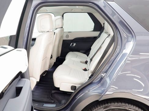 New 2025 Land Rover Discovery S AWD/4WD image 16