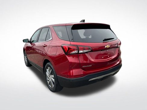 Used 2024 Chevrolet Equinox LT FWD image 3