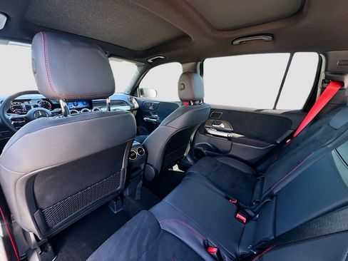 Used 2025 Mercedes-Benz GLB 35 AMG 4MATIC image 23