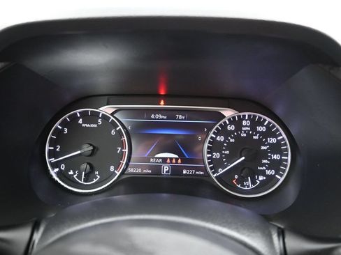 Used 2024 Nissan Sentra SV FWD image 14