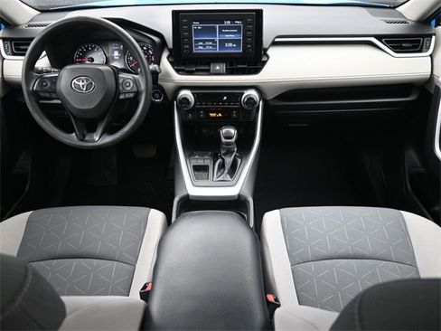Used 2019 Toyota RAV4 XLE image 24