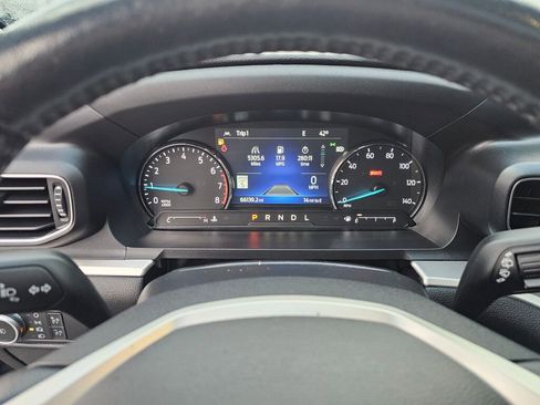 Certified 2022 Ford Explorer XLT w/ Equipment Group 202A image 24