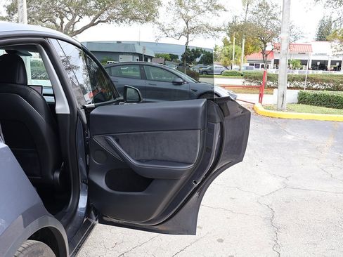 Used 2023 Tesla Model Y Long Range image 25