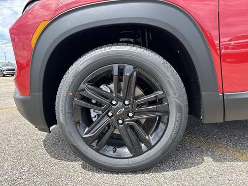 New 2026 Chevrolet TrailBlazer LT w/ Midnight Edition FWD image 20