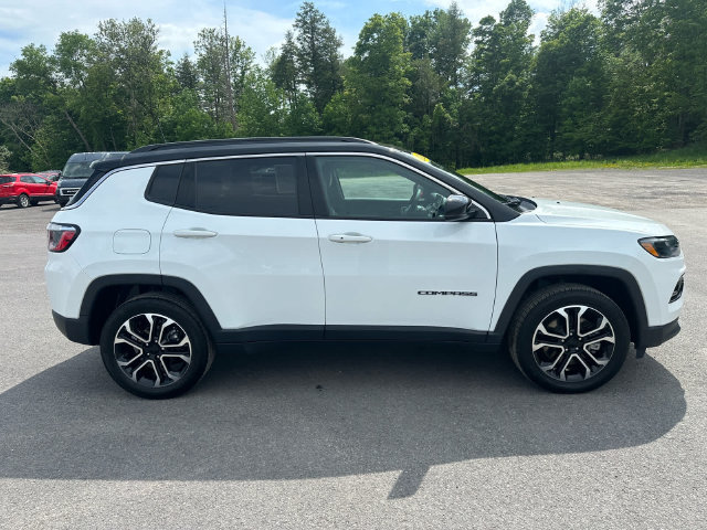 Used 2023 Jeep Compass Limited AWD/4WD image 6
