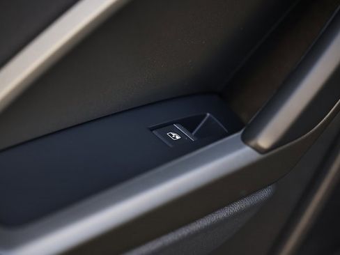 Certified 2025 Audi Q3 2.0T Premium w/ Convenience Package image 24