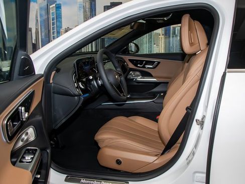 Certified 2025 Mercedes-Benz E 350 4MATIC Sedan image 22