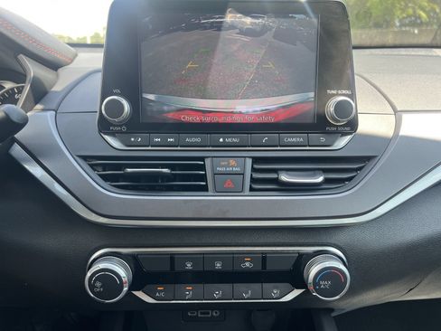 Used 2024 Nissan Altima 2.5 SR FWD image 5