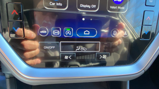 Certified 2025 Subaru Crosstrek 2.5i Premium AWD/4WD image 33