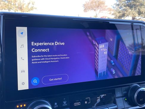 New 2026 Toyota Highlander XLE image 12