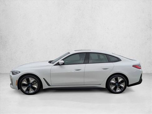 Used 2023 BMW i4 eDrive35 image 9