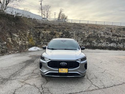 Certified 2023 Ford Escape ST-Line w/ Tech Pack #1 image 7