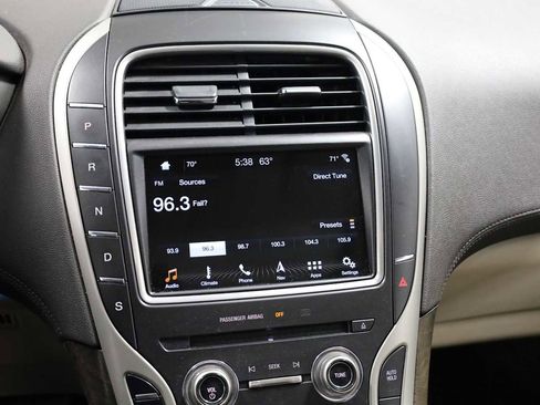 Used 2016 Lincoln MKX Reserve w/ Climate Package image 29