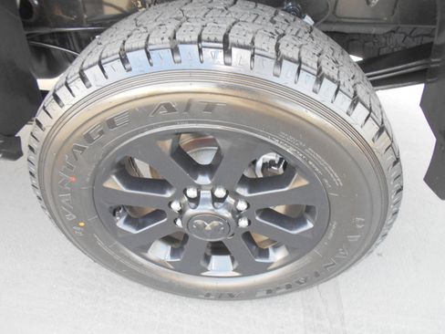Used 2021 RAM 3500 Laramie AWD/4WD image 11