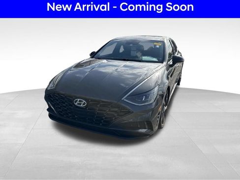 Used 2021 Hyundai Sonata SEL Plus w/ Tech Package FWD image 2