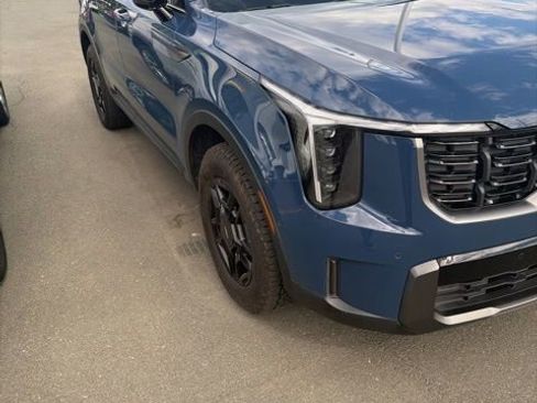 Used 2024 Kia Sorento SX Prestige image 2