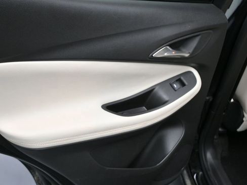 Used 2024 Buick Encore GX Avenir w/ Avenir Convenience Package image 14