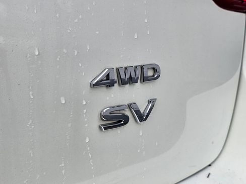 Used 2018 Nissan Pathfinder SV image 16