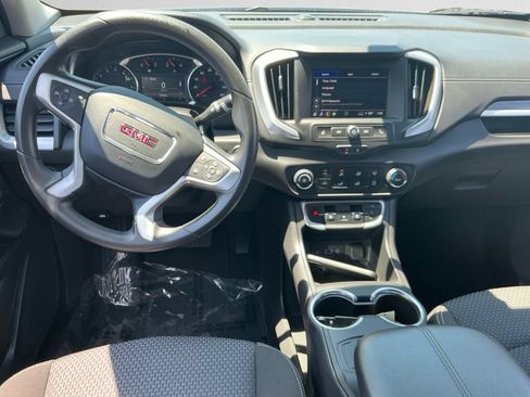 Used 2024 GMC Terrain SLE AWD/4WD image 10