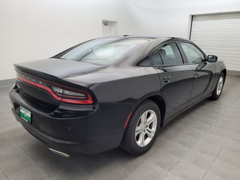 Used 2022 Dodge Charger SXT w/ Leather Interior Group RWD image 9