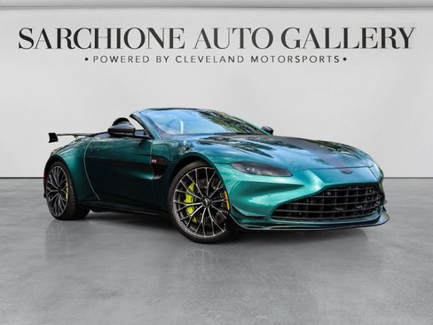 Used 2023 Aston Martin V8 Vantage Roadster RWD image 16