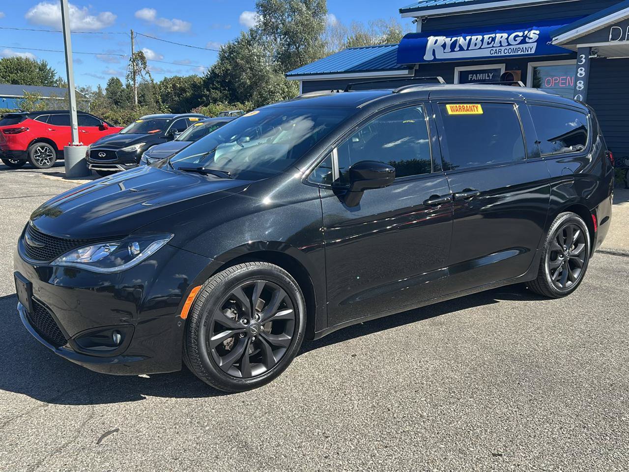 Used 2019 Chrysler Pacifica Touring-L w/ Advanced Safetytec Group FWD image 1