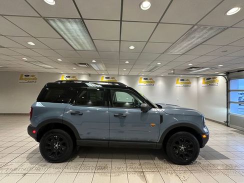 Used 2025 Ford Bronco Sport Badlands image 3