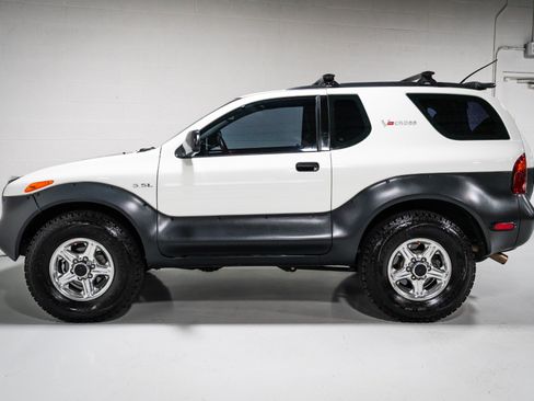 Used 1999 Isuzu VehiCROSS AWD/4WD image 6