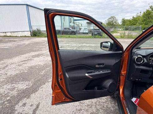 Used 2024 Nissan Kicks SV w/ Interior Electronics Package FWD image 26
