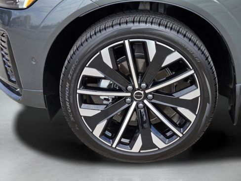 Used 2026 Volvo XC60 B5 Ultra w/ Climate Package AWD/4WD image 37
