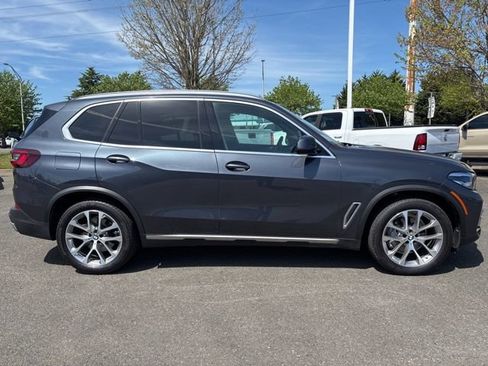 Used 2022 BMW X5 xDrive40i AWD/4WD image 4