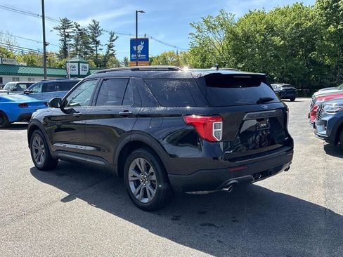 Used 2023 Ford Explorer XLT w/ Equipment Group 202A AWD/4WD image 5