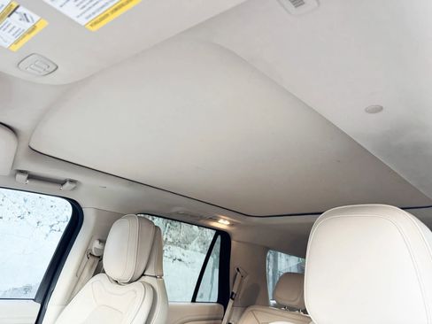 Used 2018 Lincoln Navigator Reserve w/ Technology Package image 15