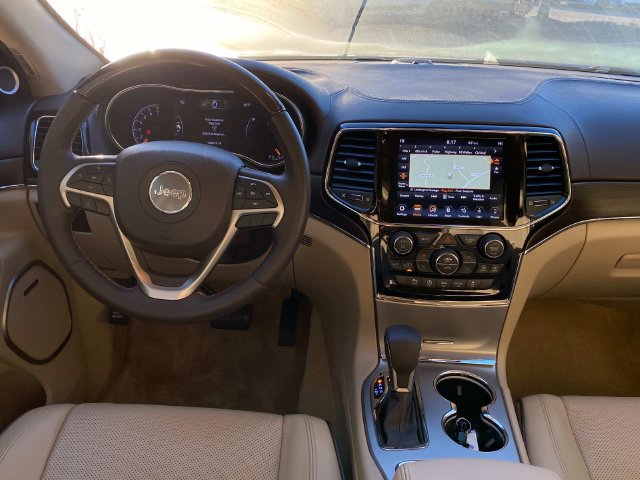 Used 2019 Jeep Grand Cherokee Overland AWD/4WD image 8