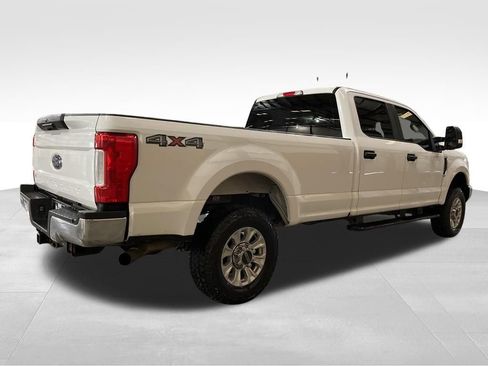 Used 2019 Ford F250 XL w/ Power Equipment Group image 5
