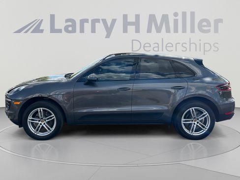 Used 2018 Porsche Macan AWD/4WD image 2