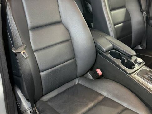 Used 2013 Mercedes-Benz C 250 Sedan image 9