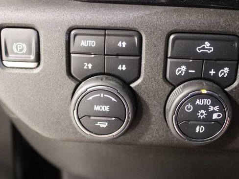 Used 2024 Chevrolet Silverado 1500 RST w/ Z71 Off-Road Package AWD/4WD image 43