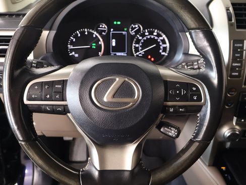 Used 2020 Lexus GX 460 Premium w/ Premium Package AWD/4WD image 3