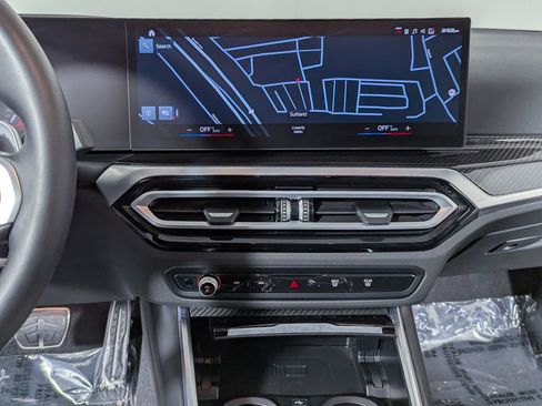 Used 2024 BMW M2 w/ Lighting Package image 33