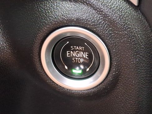Used 2022 Chevrolet Silverado 1500 RST w/ Bed Protection Package AWD/4WD image 22