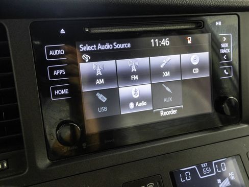 Used 2017 Toyota Sienna LE AWD/4WD image 29