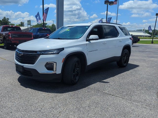 Used 2023 Chevrolet Traverse LT w/ Midnight/Sport Edition AWD/4WD image 5
