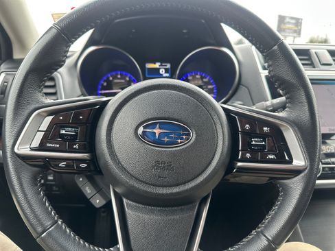 Used 2018 Subaru Outback 2.5i Limited image 18