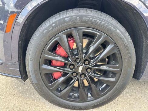 Used 2024 Cadillac XT6 Sport w/ LPO, Onyx Lite Package AWD/4WD image 7