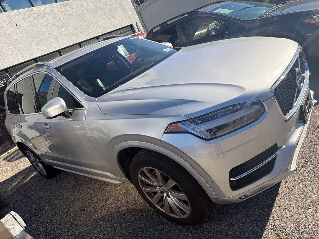 Used 2018 Volvo XC90 T5 Momentum w/ Convenience Package AWD/4WD image 7