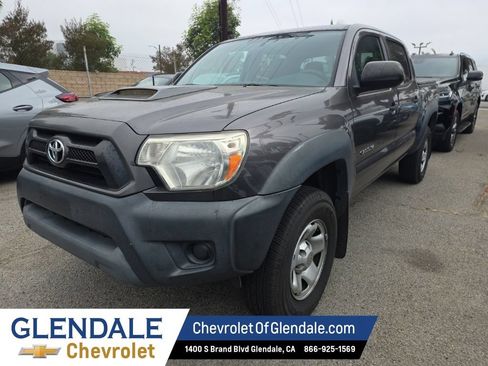 Used 2015 Toyota Tacoma PreRunner w/ Convenience Package RWD image 2