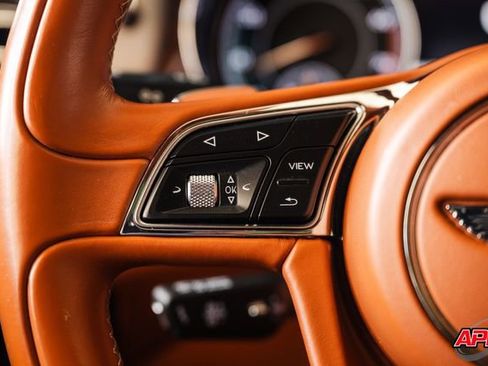 Used 2017 Bentley Bentayga image 76