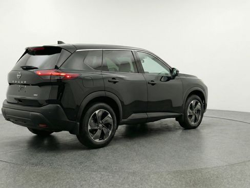 Used 2025 Nissan Rogue SV image 9