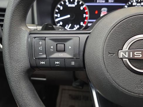 Used 2024 Nissan Rogue S AWD/4WD image 16